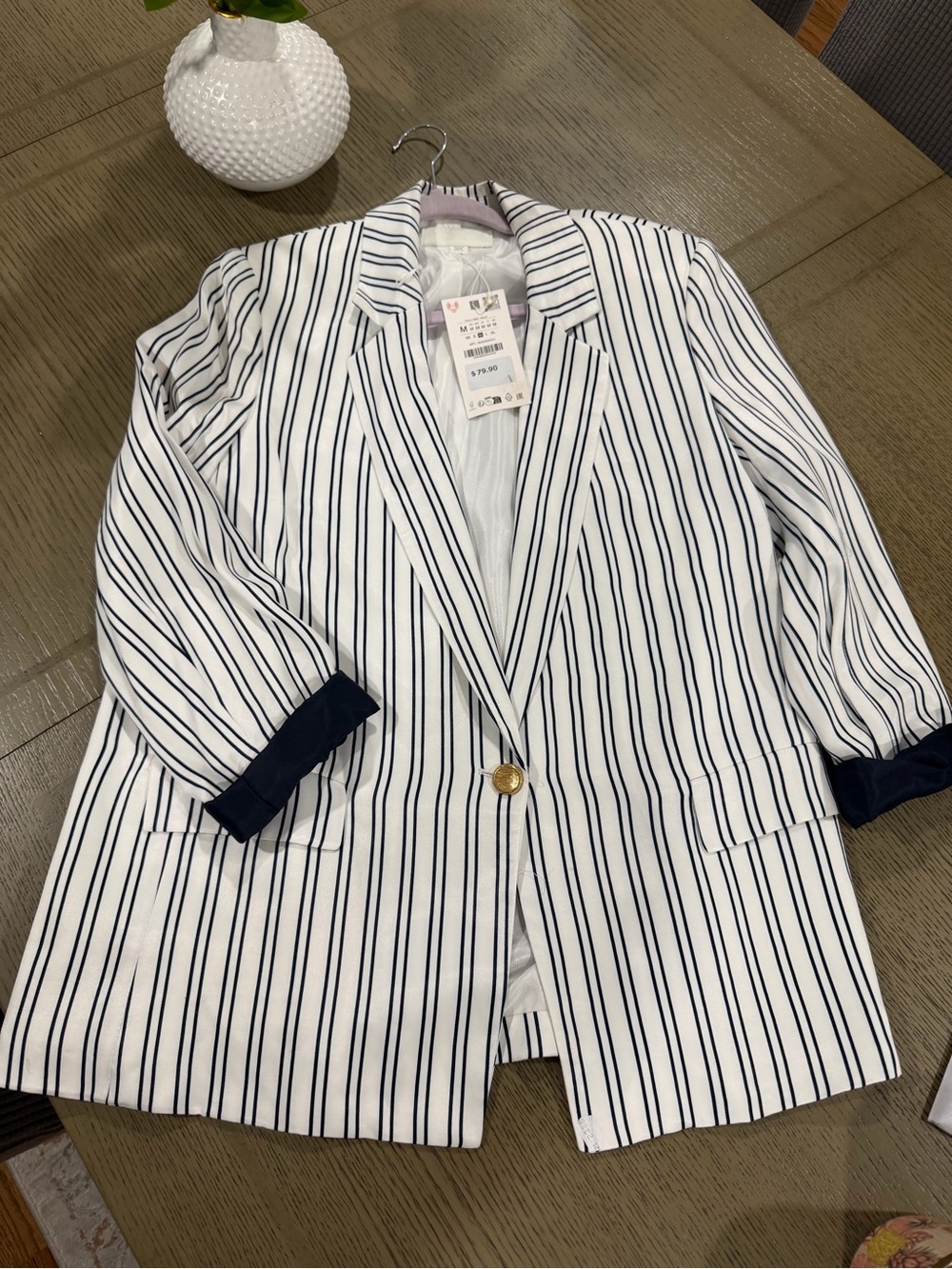 Zara White Blazer with Black Pinstripes - Picture 2 of 2